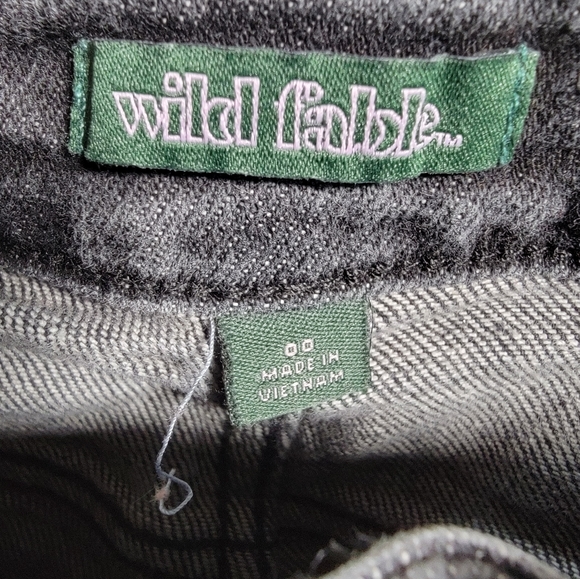 Wild Fable juniors 00 jeans stone wash black in great condition. Bundle and save - Picture 2 of 5